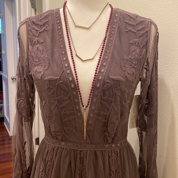 Deep V Floral Lace Romper - Picture 8 of 10